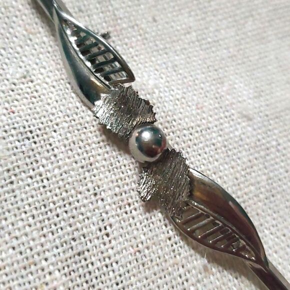 Vintage Silver Bar Brooch Unisex Victorian Revival Pin Retro Costume Jewelry - Picture 3 of 6